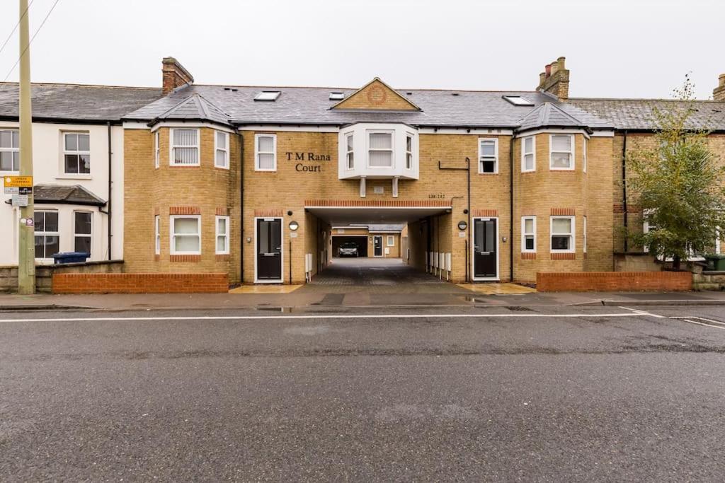 Tm - Rana Court 1 Bedroom Apartment With Balcony Oxford Exterior foto